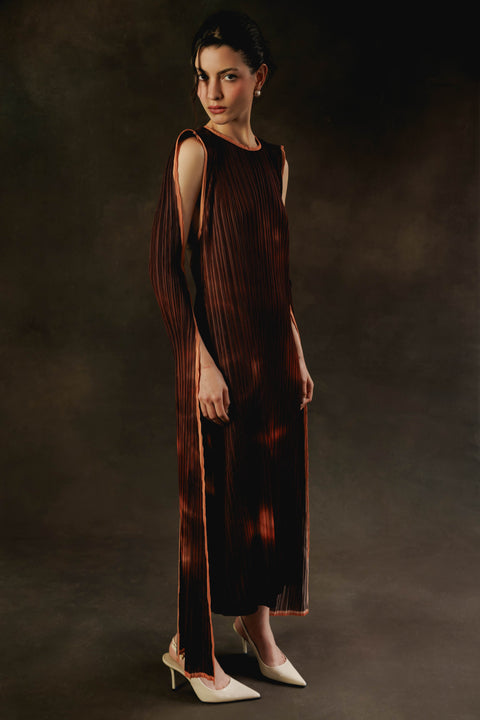 La Enredadera Cape Dress