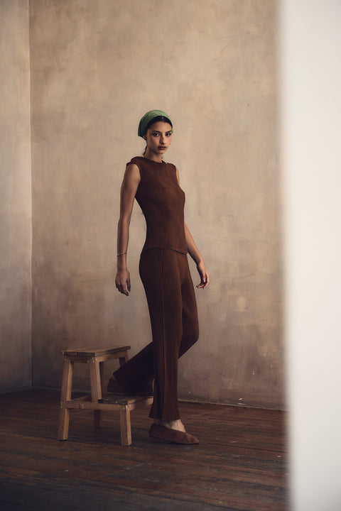 Basic Irregular Pleated Trousers