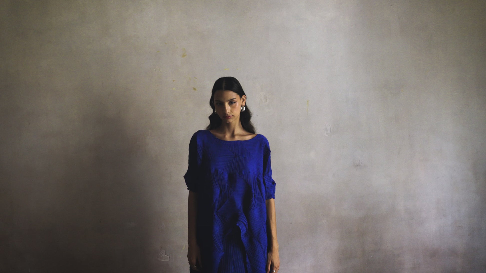 CASCADA – Blusa Capa  Escultural Origami